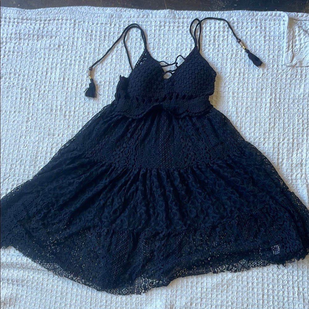 Black Lace Sleeveless Dress